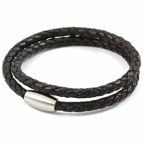 Bracelet in black leather with matt steel.