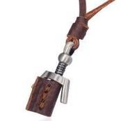 "Tvingo" Leather necklace for men.