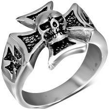 Skull and Maltese ring.