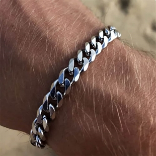 bracelet in steel
