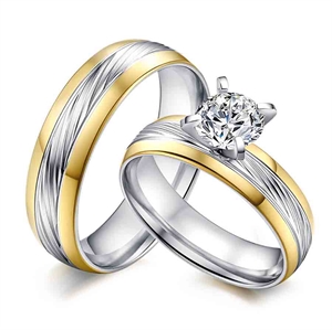 Princess engagement ring in stainless steel gold plated.