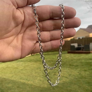 Steel chain of 6mm and 60cm.